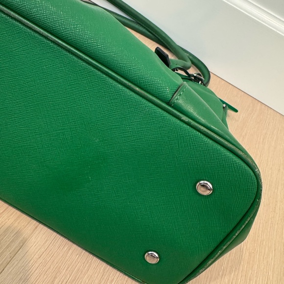 Green Tumi Vachetta leather laptop Handbag - Picture 7 of 8